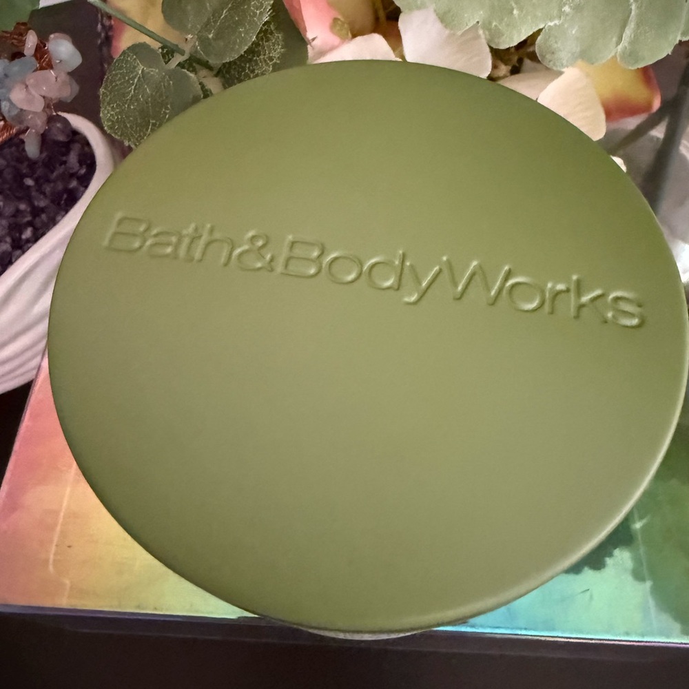 🆕🍏 BATH & BODY WORKS “SPRING APPLE” 3-WICK CANDLE. BRAND NEW. SOY WAX BLEND. - Picture 3 of 5